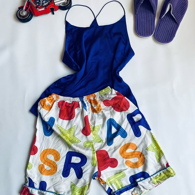 Takeer - NEW ARRIVALS Tunauza Nightdress (Ni Mtumba Grade A) Kwa Bei Ya Jumlaa Kuanzia Tano 6000 Tsh 

Reja Rej 8000 Tsh  Kuanzia Pics (1-4).

BALOS :350,00...
