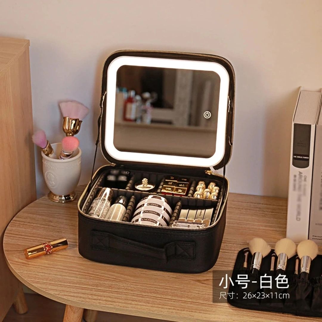 Takeer - Make up bag rechargeable available 78000
Call Whatsapp .
.
.
.
       