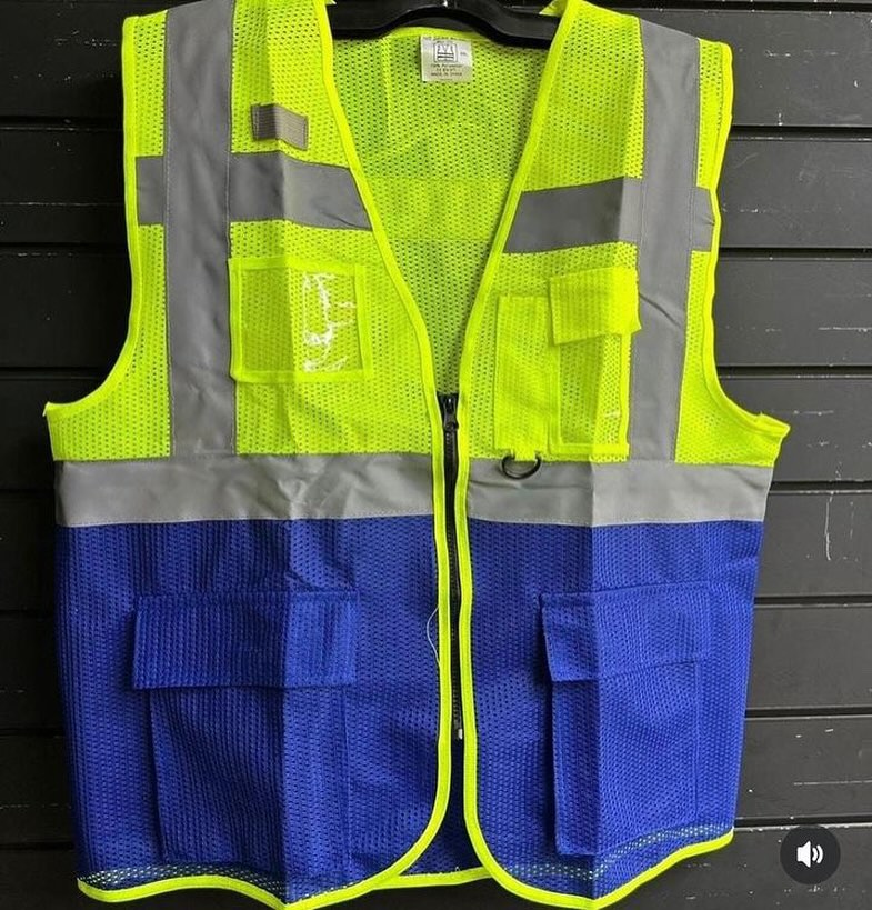 Takeer - Reflective vest now available in stock 🚸⛑️
_________________________
📌Coll us whatsApp 📲
________________________