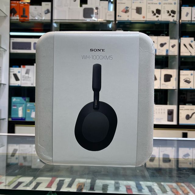 Takeer - Sony WH-1000XM5 Wireless Industry Leading Noise Cancelling Over-Ear Headphones
Tzs 1,170,000
Original By Sony 1 Year Warranty Sealed Box

•Industry...