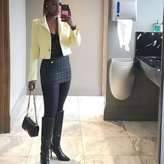 Takeer - Asante rafiki angu,you look good babe🥰🥰🥰stocking kama hiyo ipo dukani🥰🥰🥰zipo nyingi sanaaa jamanii.KARIBUNI SANAAA

PRICE:25,000 tu