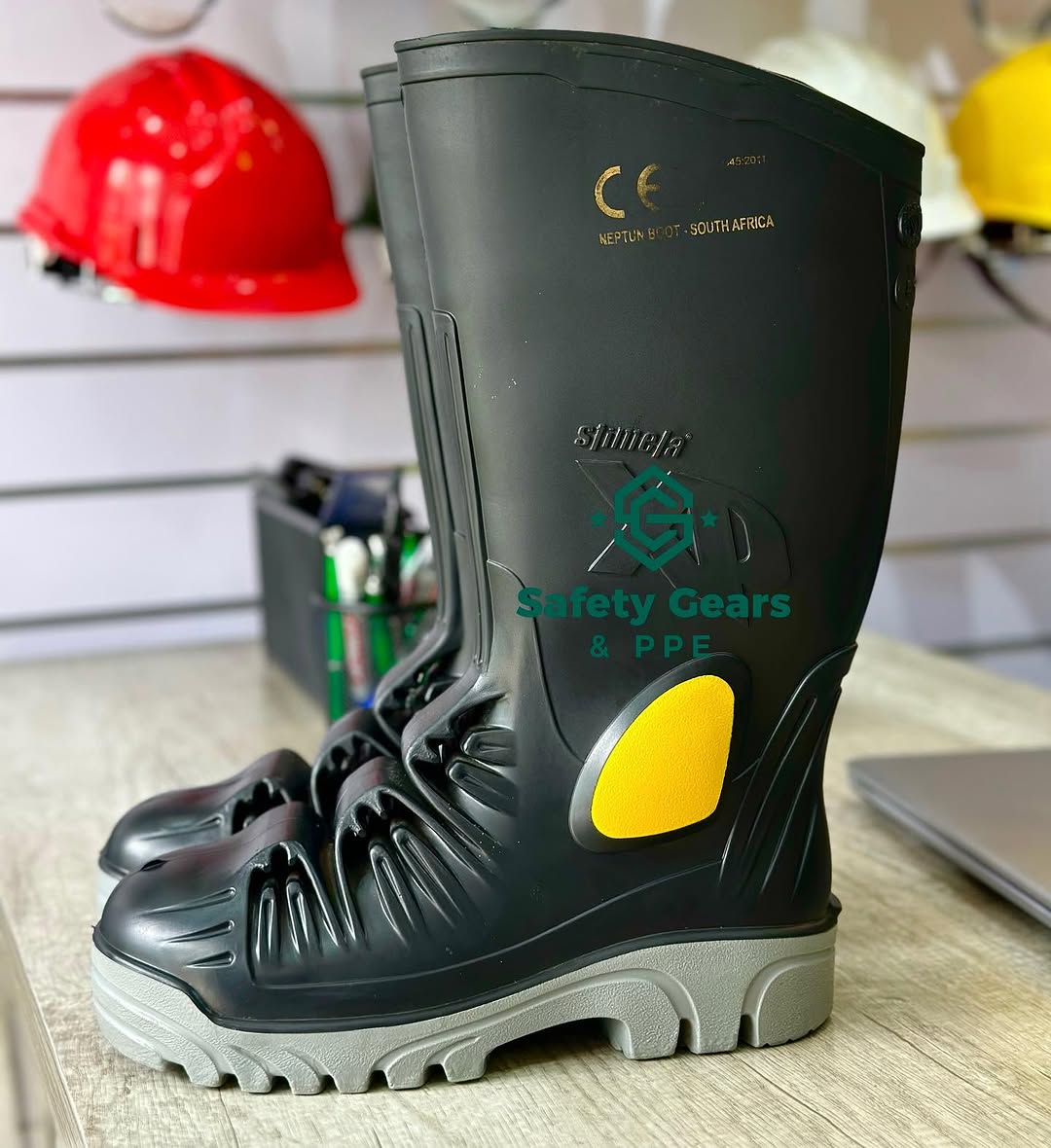 Takeer - Designed to withstand the harshest of environments, the Stimela CP Gumboot has been created for safety and durability with safety features includin...