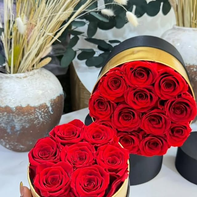 Takeer - Round box Roses

✅Round 7 Roses 🌹 prices: 80,000

✅Round 140,000

All fresh well preserved 🌹