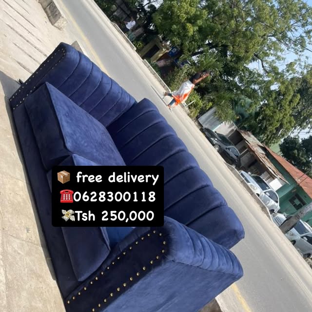 Takeer - 📌📌📌📌📌📌📌📌📌📌📌📌Habarikaribu katika ofisi zetu , tunazohusika na kutengeneza vitanda kuanzia 215,000 ( kutumia mbao za boliti ) 
sofa  2 se...