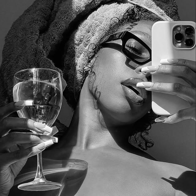 Takeer - Join us in celebrating Self-Care Saturdays by sharing your favorite songs for chilling and practicing self-care. 🎶🎵

🎧 Drop your top tunes in th...