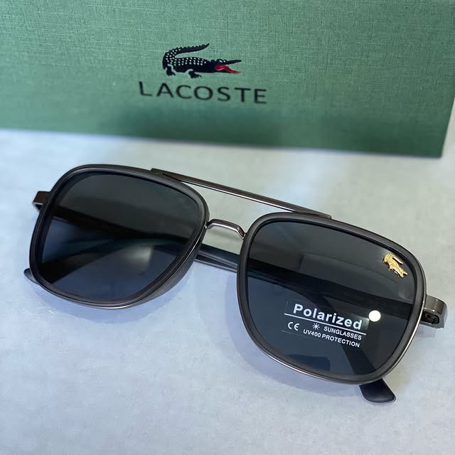 Takeer - Shades with Full Accessorized Box , Perfect gift for a loved one 
Grab yours today for 40,000 tshs only 

DM/ WhatsApp link on bio to shop 
Karibu ...