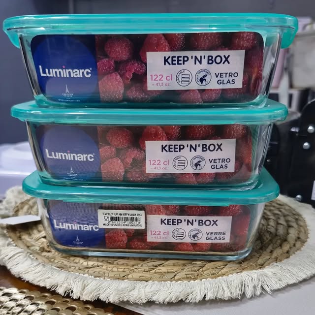 Takeer - Microwave safe container material ni glass 

Price 65,000/= set

☎️What'sApp) ±(📞 Call) Location: Tegeta nyuki

       