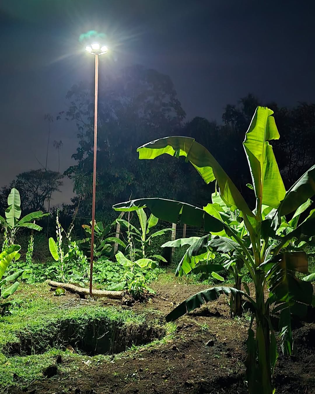 Takeer -  on our solar 1000 watts UFO streetlights 

Mzigo umemfikia Mteja wetu kwa usalama na uaminifu mkubwa. 

✅BEI YA SOLAR 300 WATTS UFO STREETLIGHT NI...