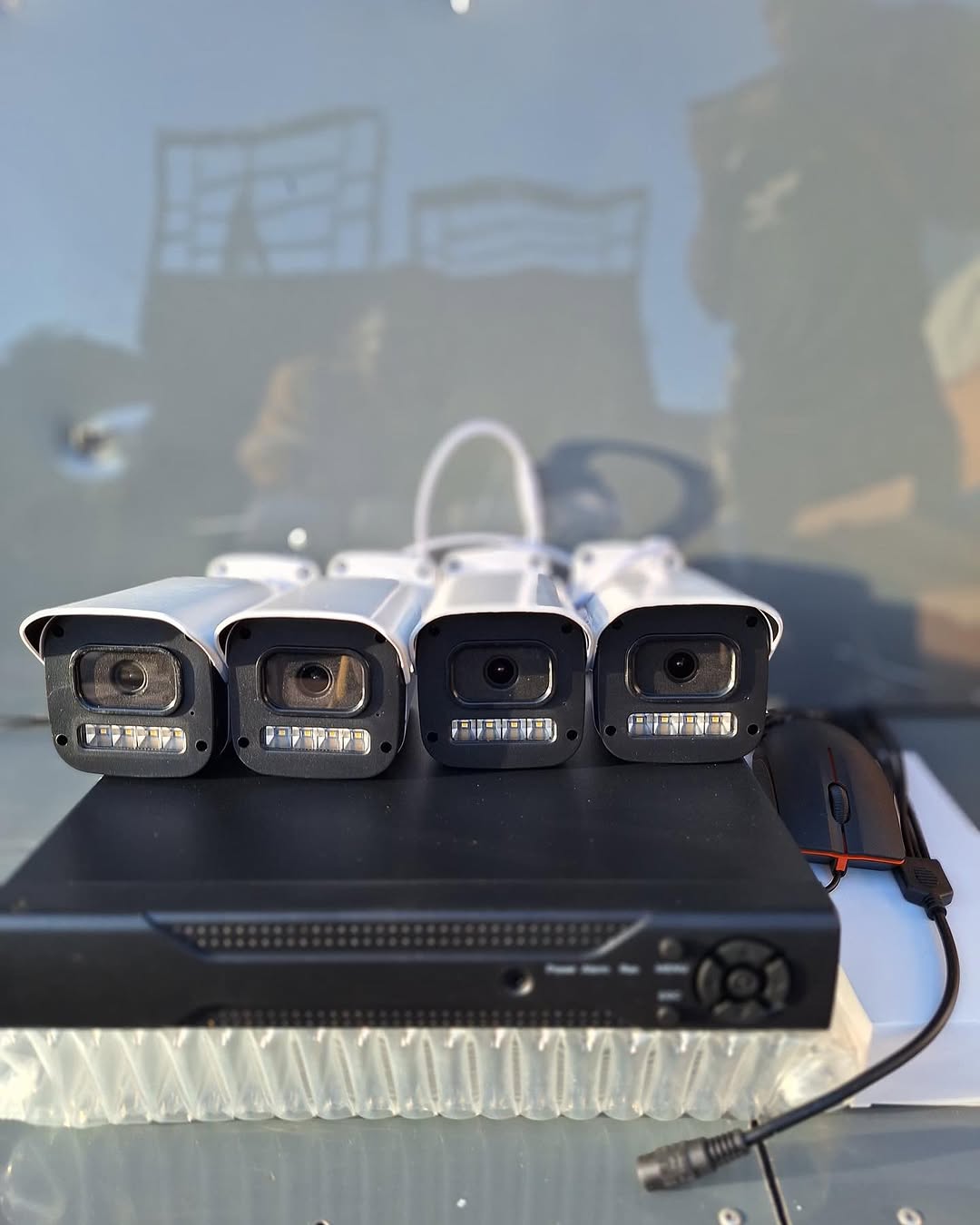 Takeer - NVR AND AHD KIT 4CH, 8CH & 16CH SECURITY CAMERAS RECORDING SYSTEM 

🔷BEI YA 4CH DVR WITH CAMERAS COLORVU &500GB HDD: TSHS 400000 TU

🔷BEI YA 4CH ...