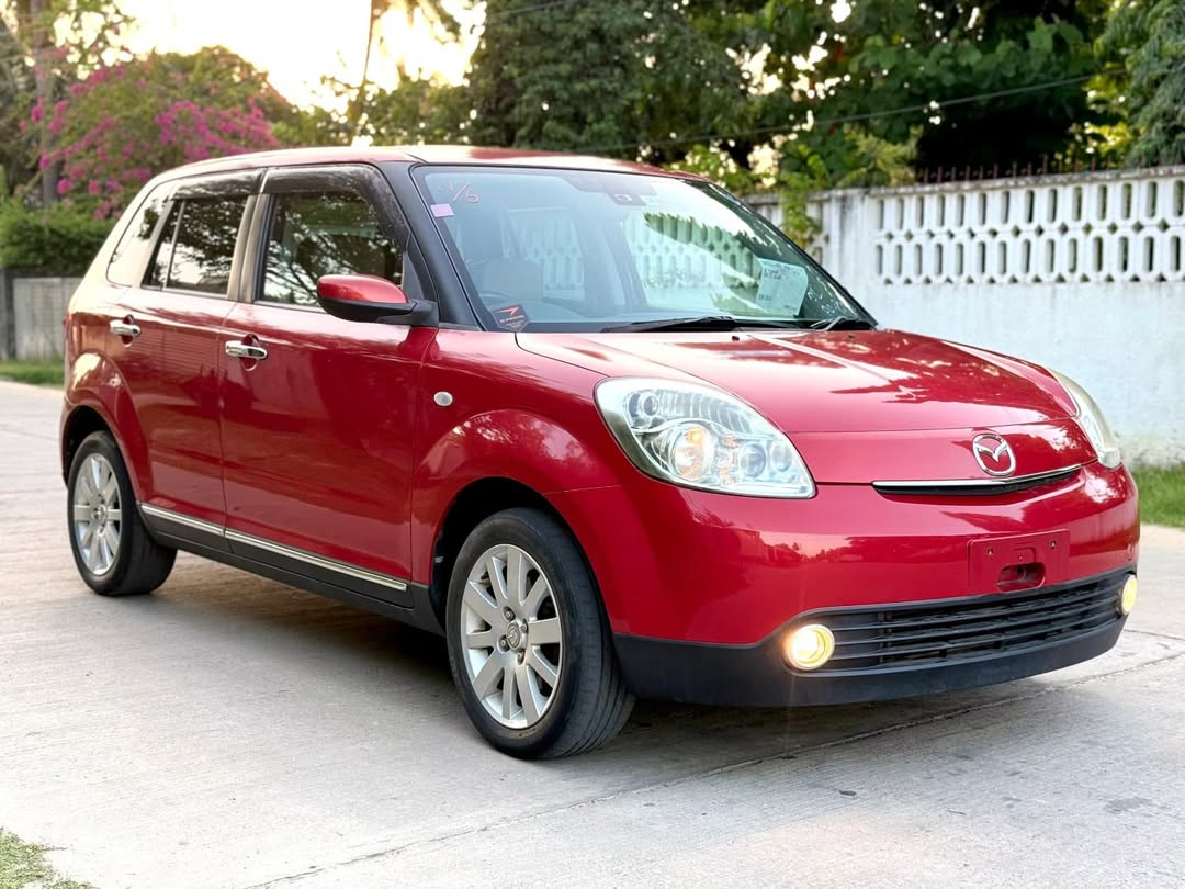 Takeer - *2005 MAZDA VERISA CLEAN*

Fully option Steering 
Engine Size 1490cc 
Maroon Interior inside 
Fog Light 
Color: Red
Steering: Right
Transmission: A...